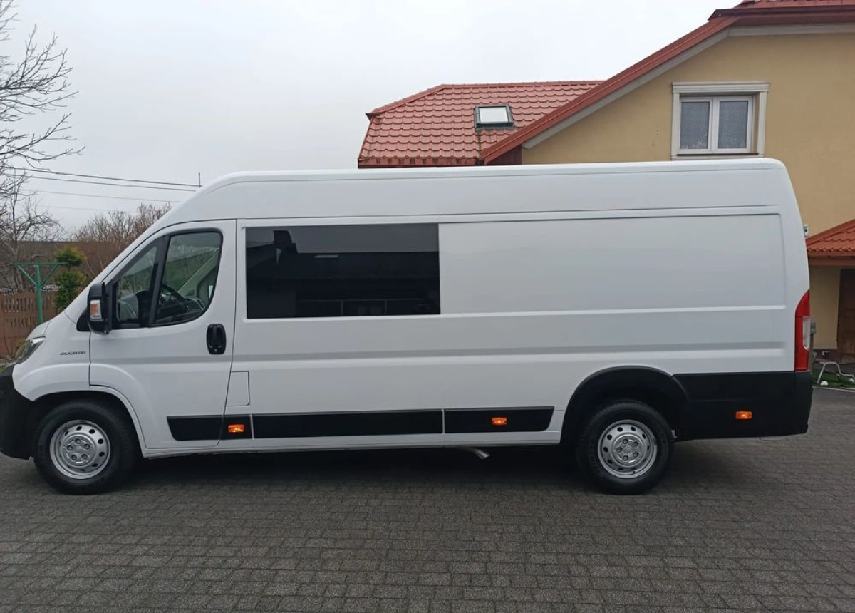 Fiat Ducato Max Brygadowy 7-osobowy 2.3 180ps. - כלי רכב מסחרי קומבי: תמונה 3 Fiat Ducato Max Brygadowy 7-osobowy 2.3 180ps. - כלי רכב מסחרי קומבי: תמונה 3