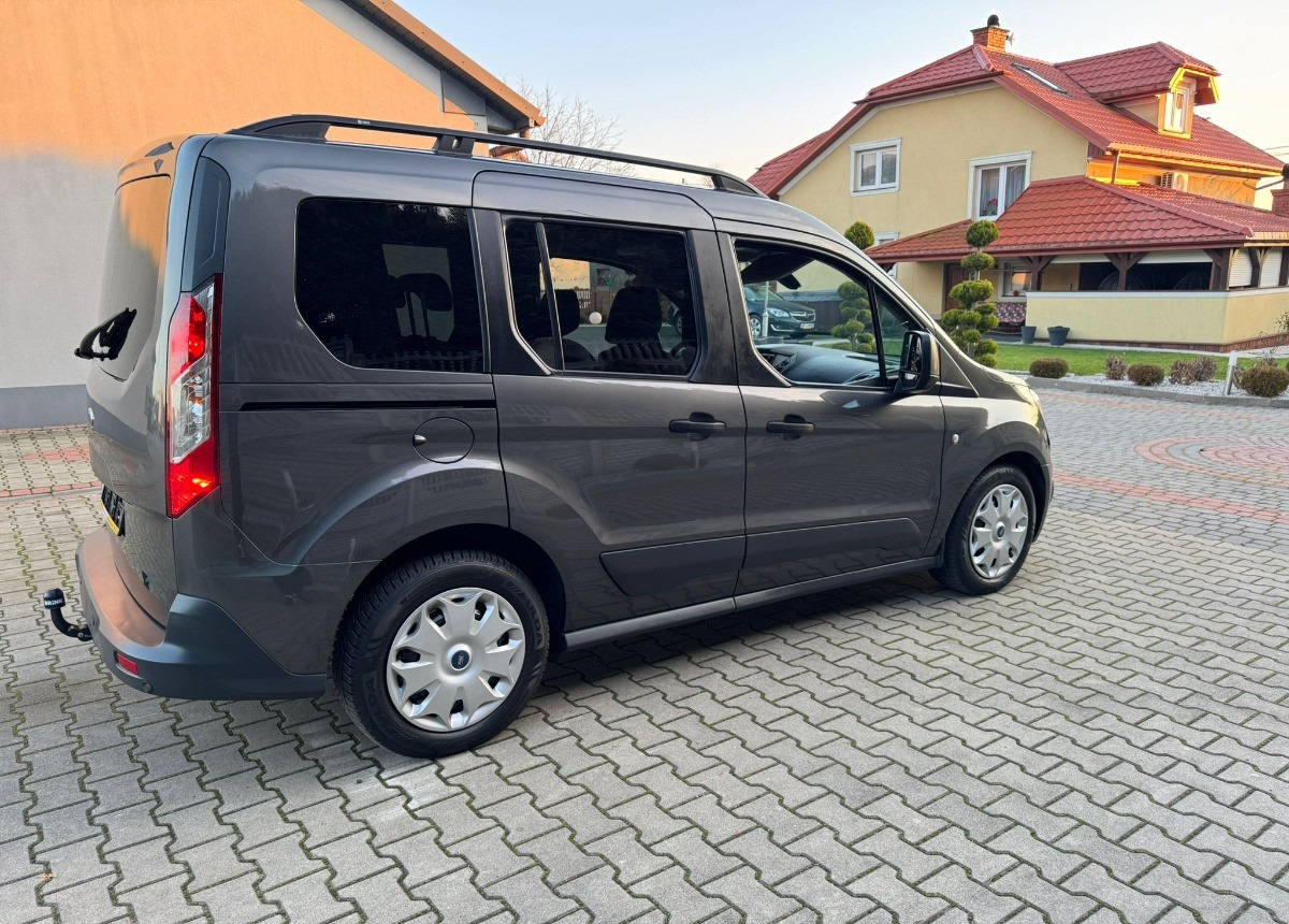 Ford Tourneo Connect Bogato doposażony I Lakier 100 Bezwypadkowy - מיניבוס, כלי רכב מסחרי לנוסעים: תמונה 5 Ford Tourneo Connect Bogato doposażony I Lakier 100 Bezwypadkowy - מיניבוס, כלי רכב מסחרי לנוסעים: תמונה 5