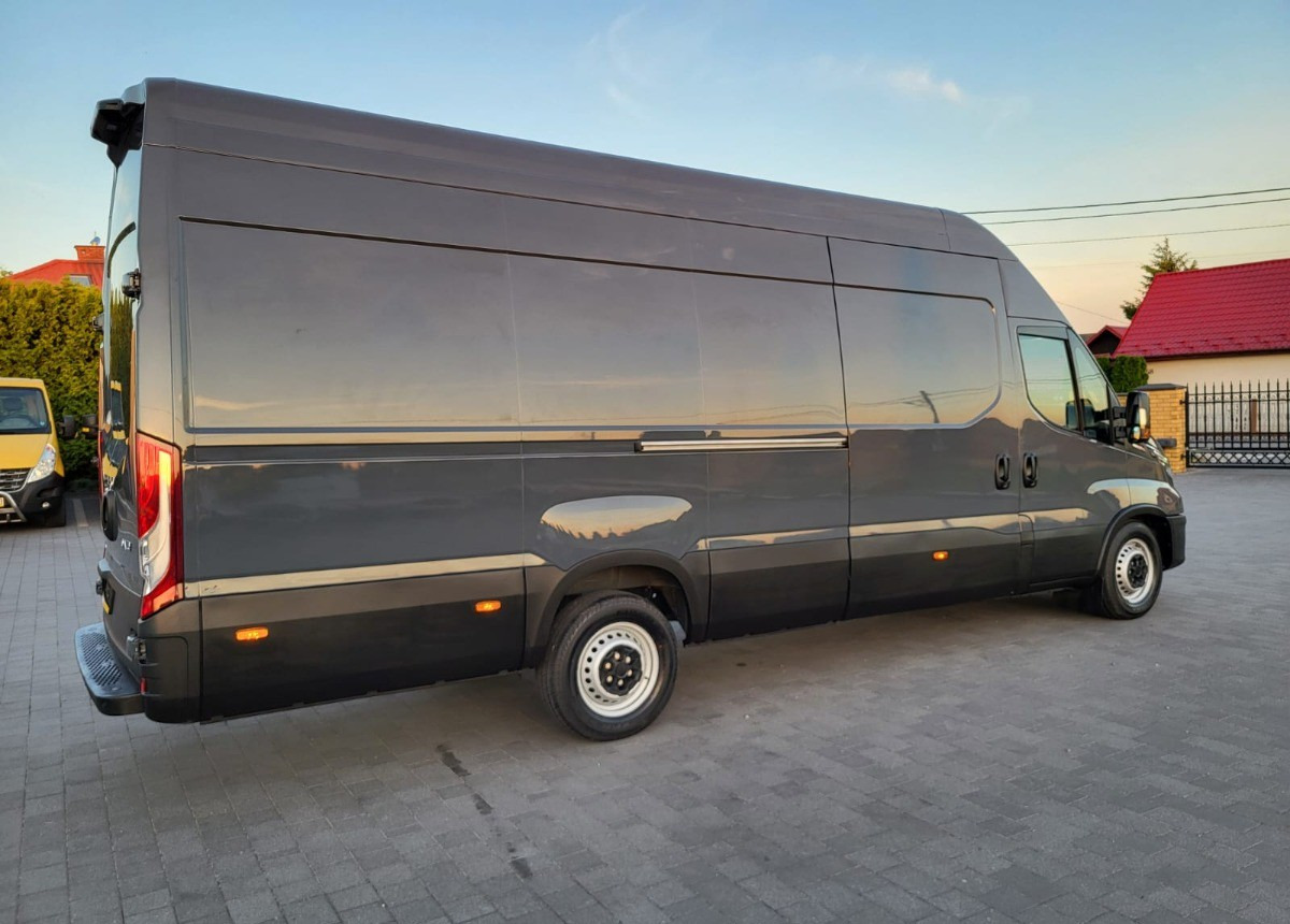 Iveco 35S18 3.0 Hi-Matic Iveco Max L5H3 Salon Polska Hi - Matic - כלי רכב מסחרי עם לוח: תמונה 4 Iveco 35S18 3.0 Hi-Matic Iveco Max L5H3 Salon Polska Hi - Matic - כלי רכב מסחרי עם לוח: תמונה 4