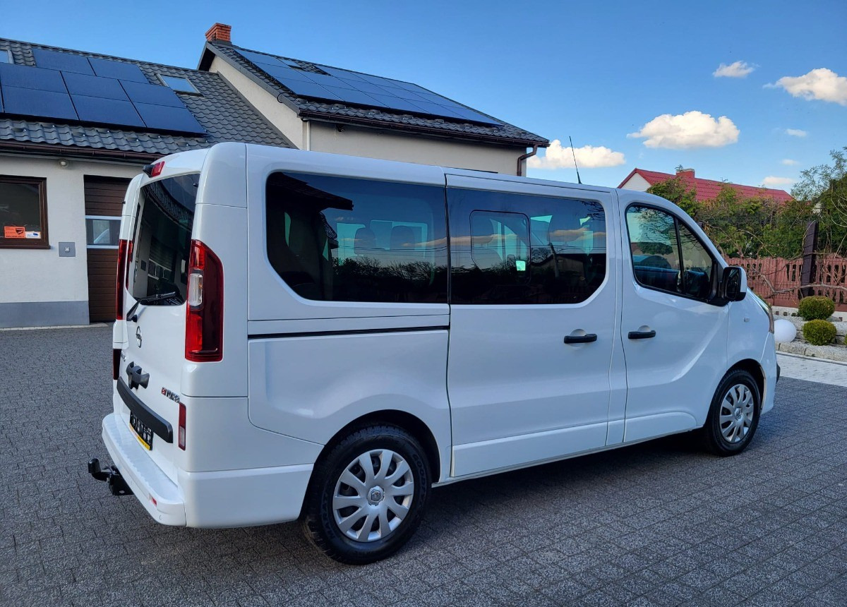 Opel Vivaro bogato doposażone serwisowane Zarejstrowane - כלי רכב מסחרי לנוסעים: תמונה 3 Opel Vivaro bogato doposażone serwisowane Zarejstrowane - כלי רכב מסחרי לנוסעים: תמונה 3