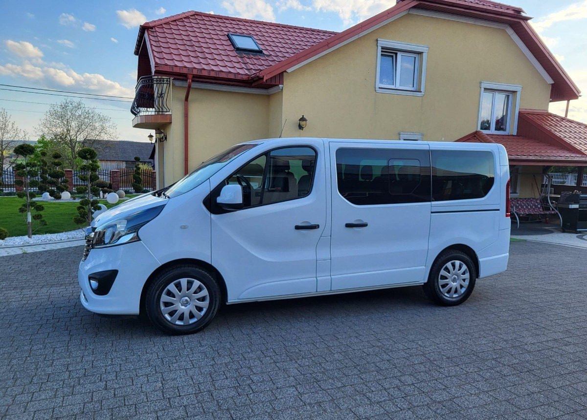 Opel Vivaro bogato doposażone serwisowane Zarejstrowane - כלי רכב מסחרי לנוסעים: תמונה 2 Opel Vivaro bogato doposażone serwisowane Zarejstrowane - כלי רכב מסחרי לנוסעים: תמונה 2