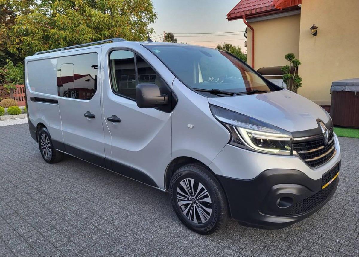 Renault Trafic 2.0 Doka - כלי רכב מסחרי קומבי: תמונה 3 Renault Trafic 2.0 Doka - כלי רכב מסחרי קומבי: תמונה 3