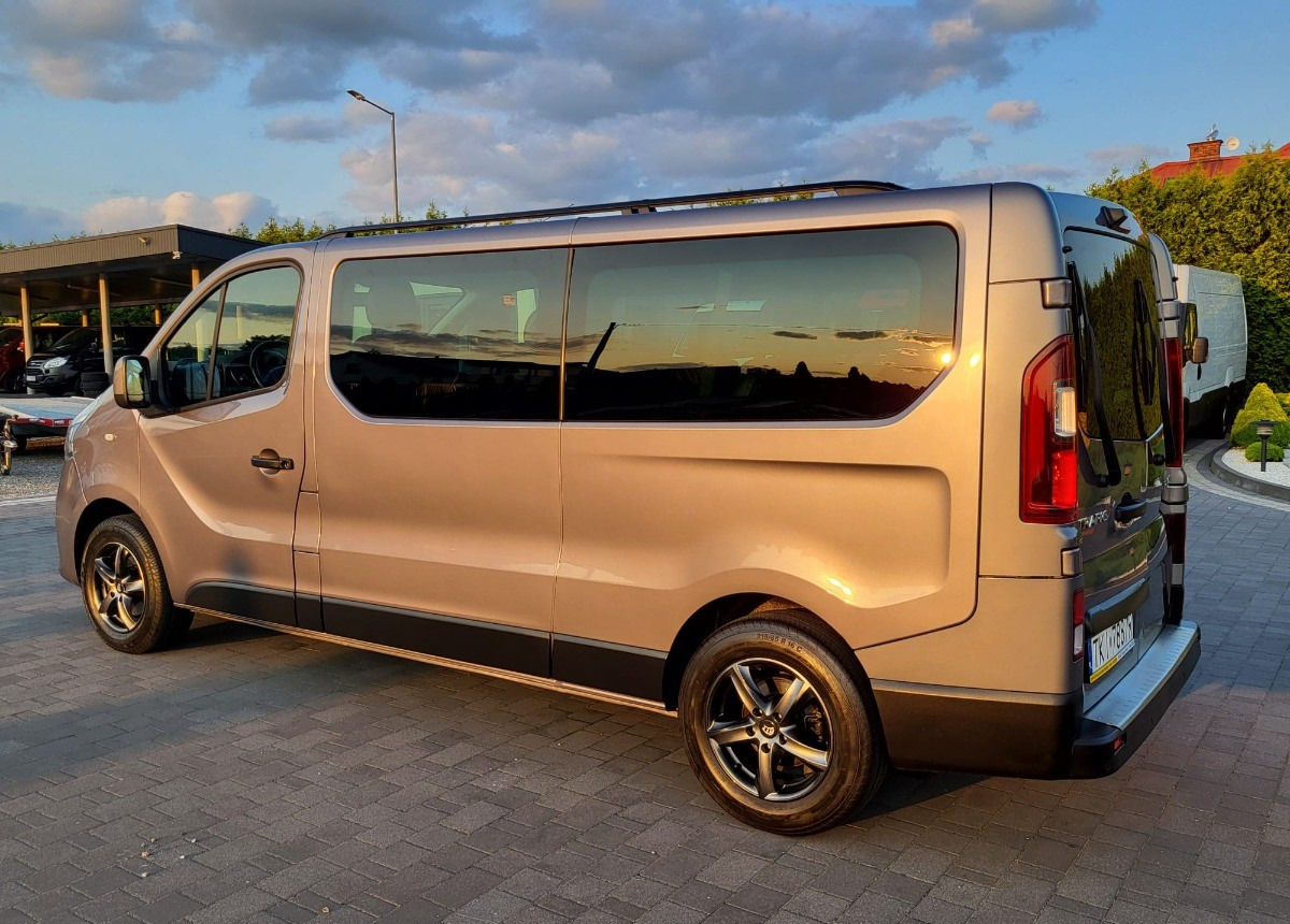Renault Trafic Long 9-osobowy 2.0 150ps. - כלי רכב מסחרי קומבי: תמונה 2 Renault Trafic Long 9-osobowy 2.0 150ps. - כלי רכב מסחרי קומבי: תמונה 2