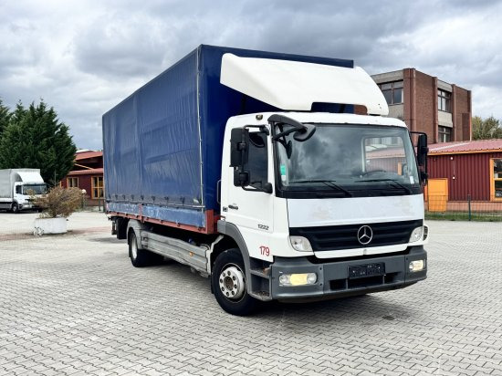 Mercedes-Benz Atego 1222 L Euro 4 - משאית וילונות צד: תמונה 1 Mercedes-Benz Atego 1222 L Euro 4 - משאית וילונות צד: תמונה 1