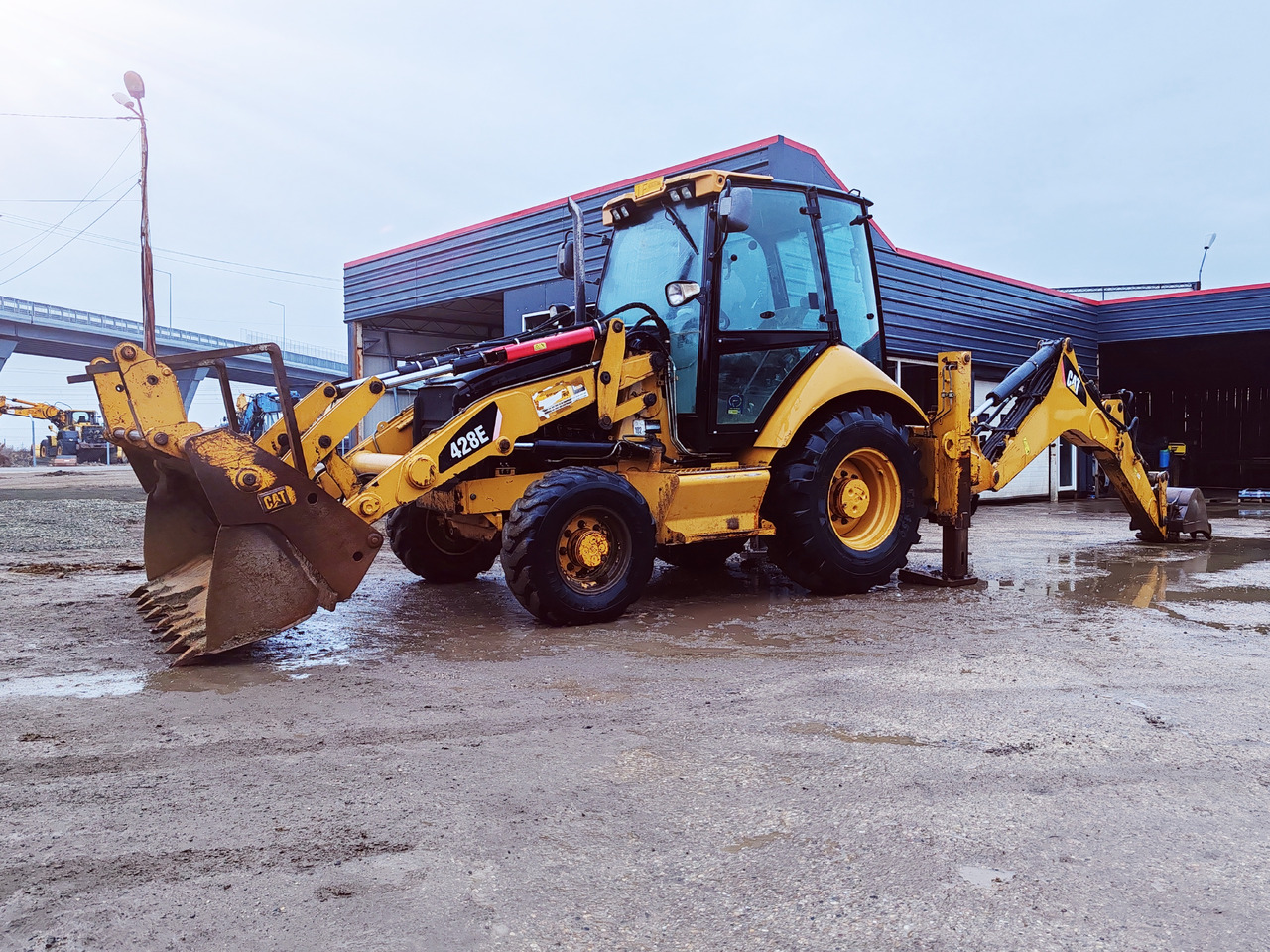 CATERPILLAR 428E - מחפרון: תמונה 3 CATERPILLAR 428E - מחפרון: תמונה 3