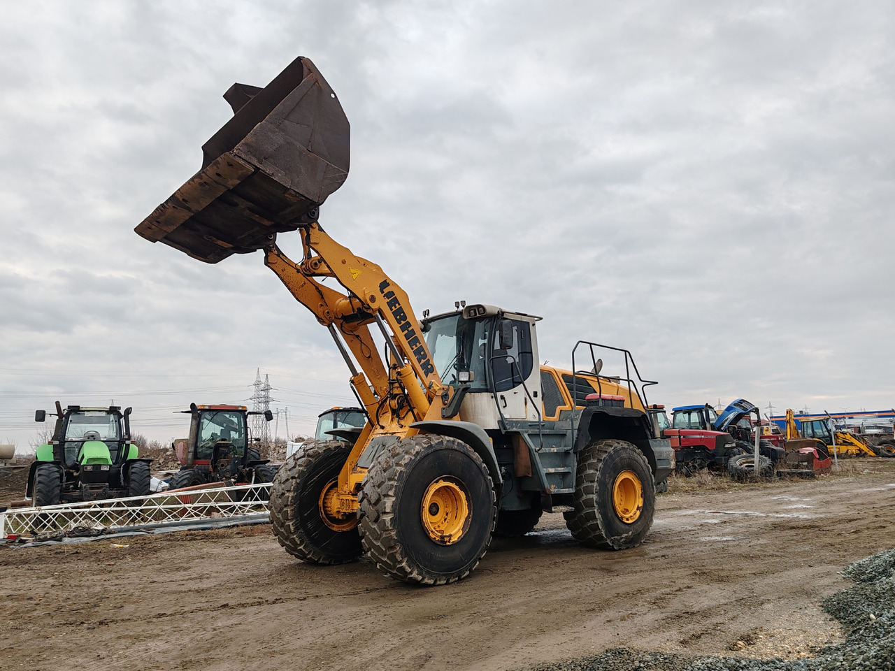 Liebherr L576 2plus2 - מעמיס גלגלים: תמונה 1 Liebherr L576 2plus2 - מעמיס גלגלים: תמונה 1
