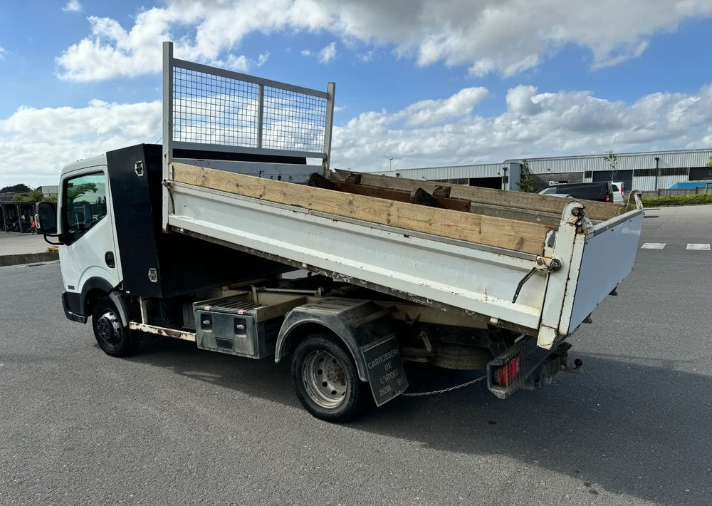 Nissan NT400 - מזהיר: תמונה 3 Nissan NT400 - מזהיר: תמונה 3