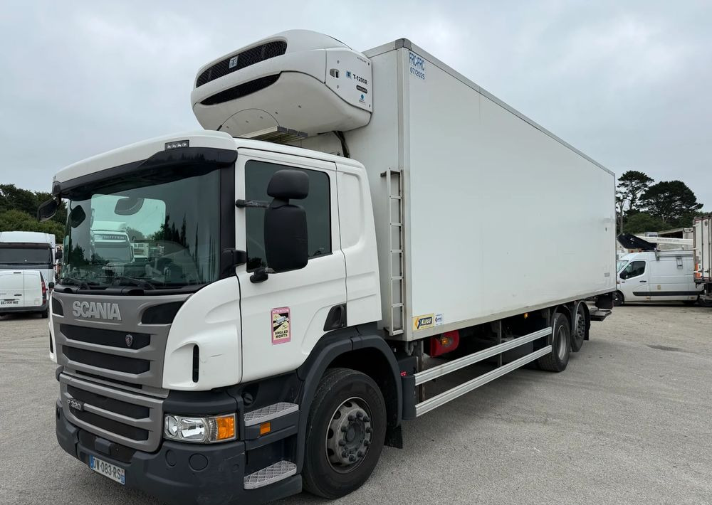 Scania P320 - משאית קירור: תמונה 1 Scania P320 - משאית קירור: תמונה 1