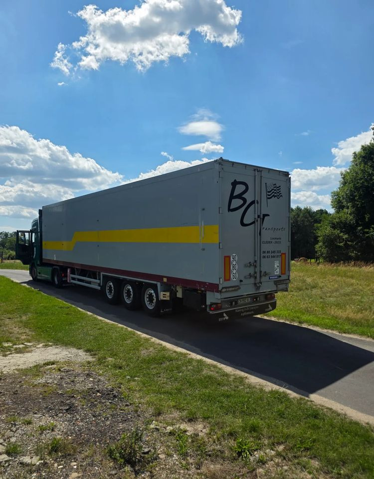 Stas S3-SZ334V - סמיטריילר עם רצפת הליכה: תמונה 5 Stas S3-SZ334V - סמיטריילר עם רצפת הליכה: תמונה 5