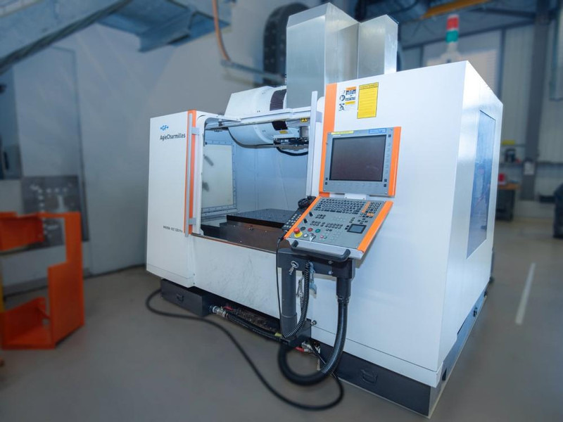 GF AgieCharmilles Mikron VCE 1200 Pro - מכונת עיבוד מתכת: תמונה 3 GF AgieCharmilles Mikron VCE 1200 Pro - מכונת עיבוד מתכת: תמונה 3