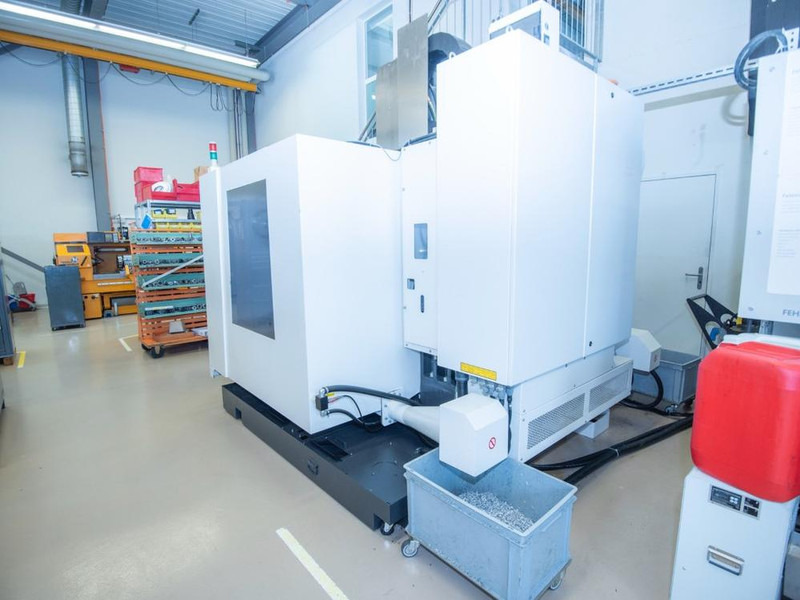 GF AgieCharmilles Mikron VCE 1200 Pro - מכונת עיבוד מתכת: תמונה 4 GF AgieCharmilles Mikron VCE 1200 Pro - מכונת עיבוד מתכת: תמונה 4