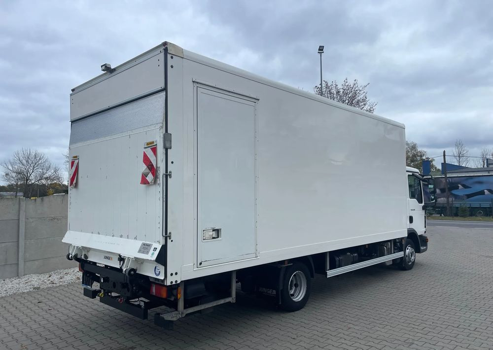 MAN TGL 8.190 KLIMA , PODUSZKI! - משאית תיבה: תמונה 5 MAN TGL 8.190 KLIMA , PODUSZKI! - משאית תיבה: תמונה 5