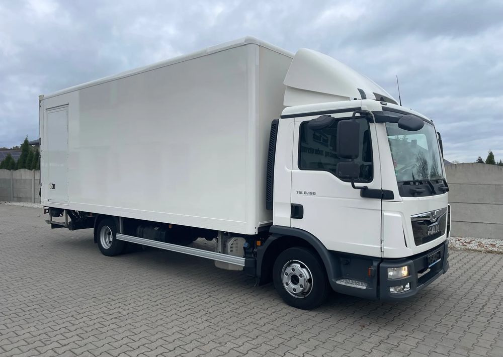 MAN TGL 8.190 KLIMA , PODUSZKI! - משאית תיבה: תמונה 4 MAN TGL 8.190 KLIMA , PODUSZKI! - משאית תיבה: תמונה 4