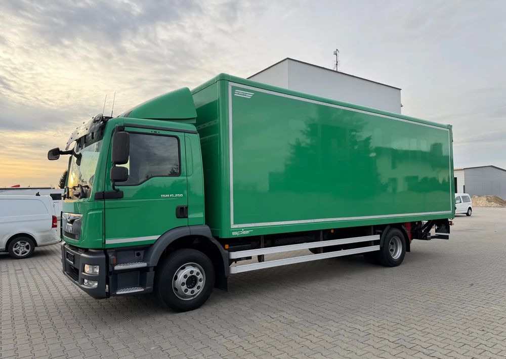 MAN TGM 15.250 - משאית תיבה: תמונה 3 MAN TGM 15.250 - משאית תיבה: תמונה 3