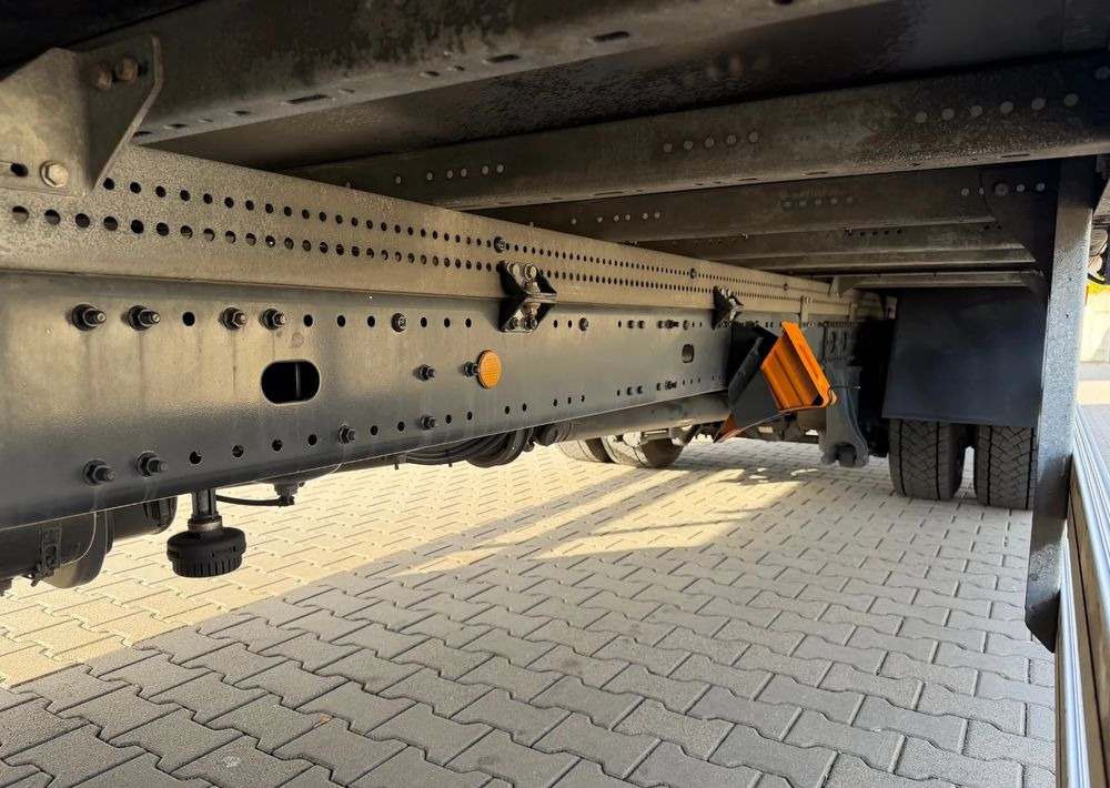 משאית תיבה MAN TGM 15.250: תמונה 10 משאית תיבה MAN TGM 15.250: תמונה 10