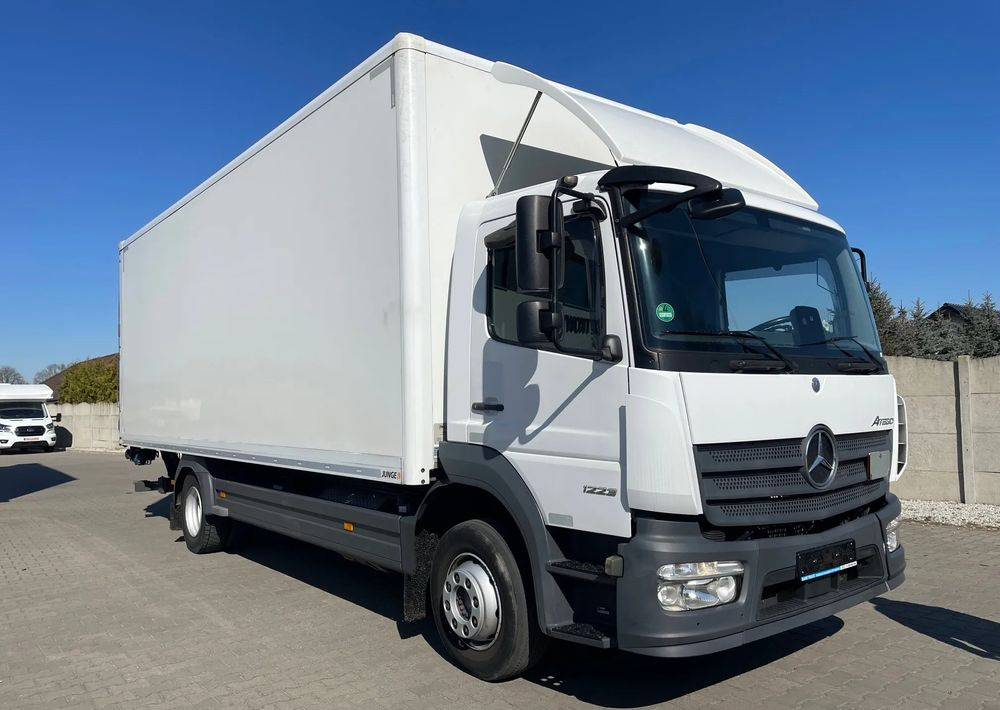 Mercedes-Benz ATEGO 1223 - משאית תיבה: תמונה 2 Mercedes-Benz ATEGO 1223 - משאית תיבה: תמונה 2