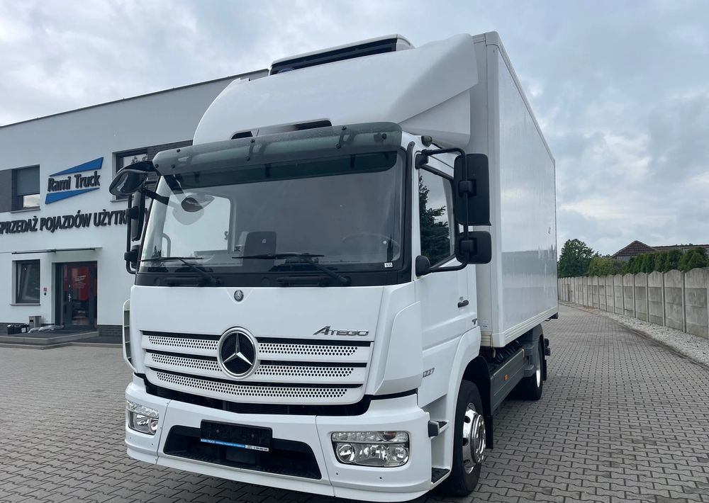 Mercedes-Benz ATEGO 1227 CHŁODNIA HAKOWA / HAKÓWKA - משאית קירור: תמונה 1 Mercedes-Benz ATEGO 1227 CHŁODNIA HAKOWA / HAKÓWKA - משאית קירור: תמונה 1