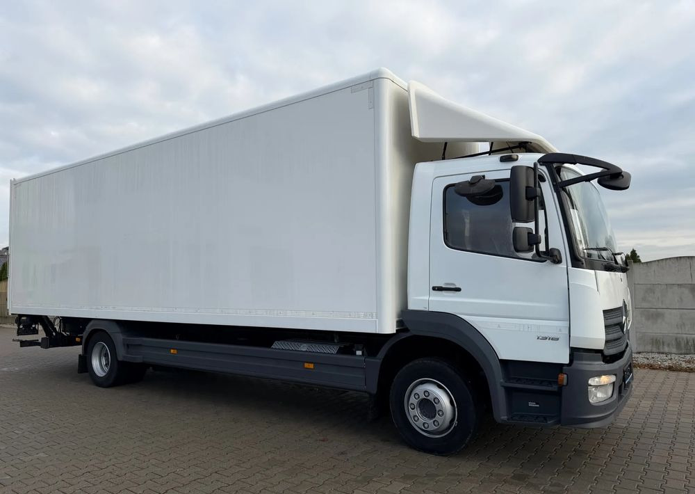Mercedes-Benz ATEGO 1318 IZOTERMA 20 PALET! - משאית תיבה: תמונה 3 Mercedes-Benz ATEGO 1318 IZOTERMA 20 PALET! - משאית תיבה: תמונה 3