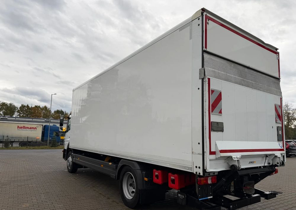 Mercedes-Benz ATEGO 1524 - משאית תיבה: תמונה 3 Mercedes-Benz ATEGO 1524 - משאית תיבה: תמונה 3