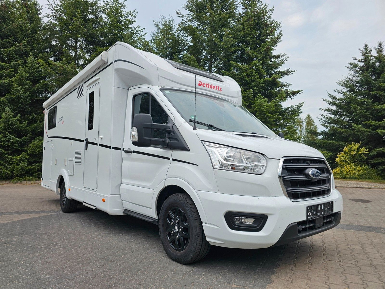 Dethleffs JUST GO T7055 EB Winter 4xBett Elektr.Hubbet - רכב ממונע חצי-משולב: תמונה 1 Dethleffs JUST GO T7055 EB Winter 4xBett Elektr.Hubbet - רכב ממונע חצי-משולב: תמונה 1