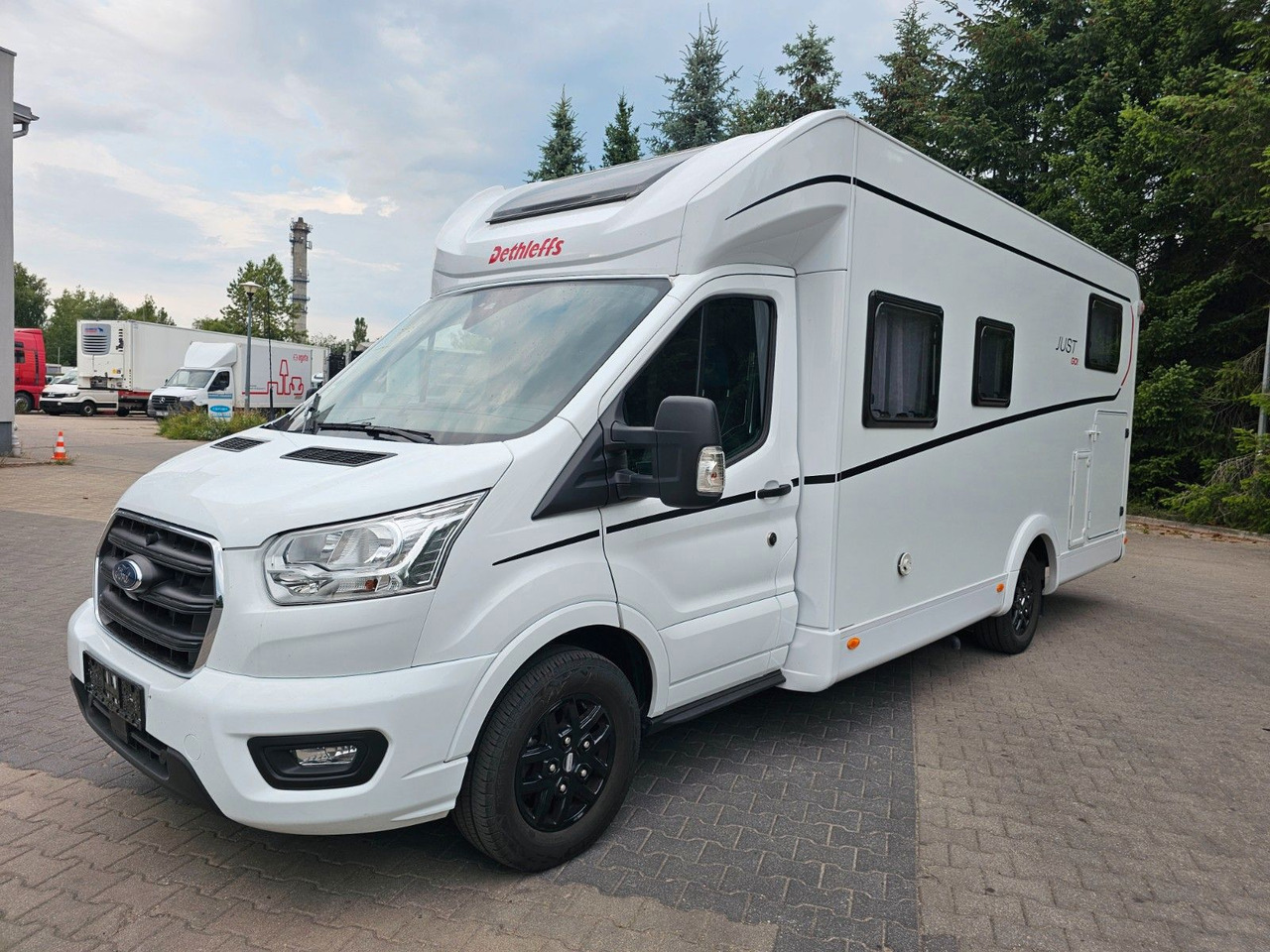 Dethleffs JUST GO T7055 EB Winter 4xBett Elektr.Hubbet - רכב ממונע חצי-משולב: תמונה 2 Dethleffs JUST GO T7055 EB Winter 4xBett Elektr.Hubbet - רכב ממונע חצי-משולב: תמונה 2
