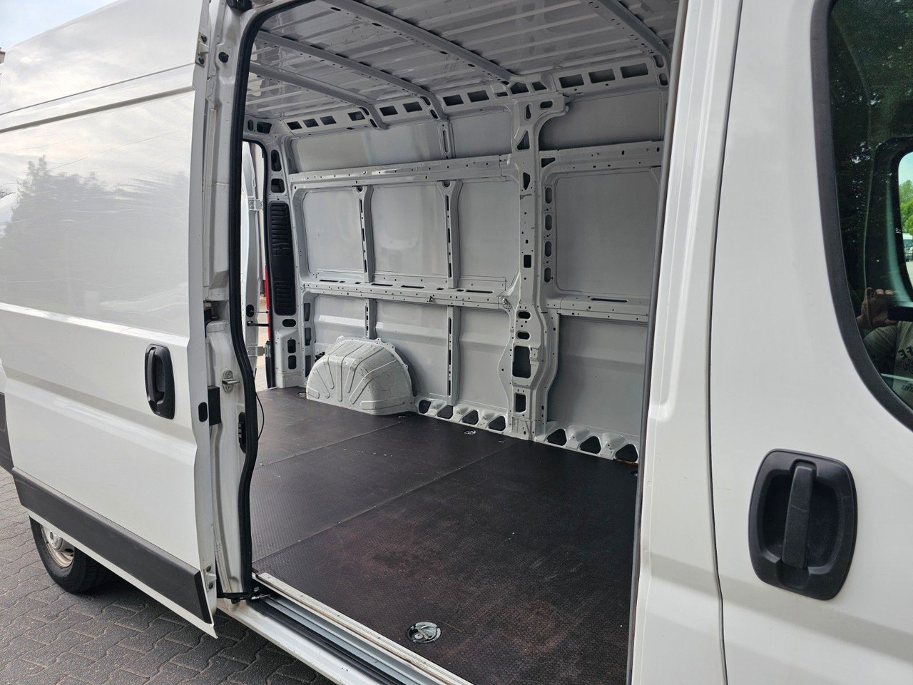 Opel MOVANO DUCATO L3H2 erst 35tkm Leichter unfall - כלי רכב מסחרי עם לוח: תמונה 5 Opel MOVANO DUCATO L3H2 erst 35tkm Leichter unfall - כלי רכב מסחרי עם לוח: תמונה 5