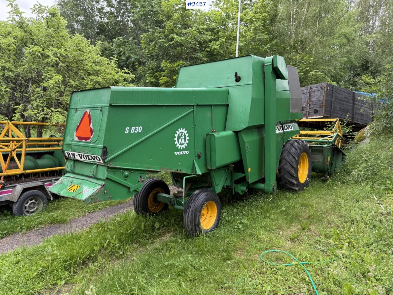 Combine harvester Volvo BM S830 with 2 cutting tables - מקצרת קומבינה: תמונה 5 Combine harvester Volvo BM S830 with 2 cutting tables - מקצרת קומבינה: תמונה 5