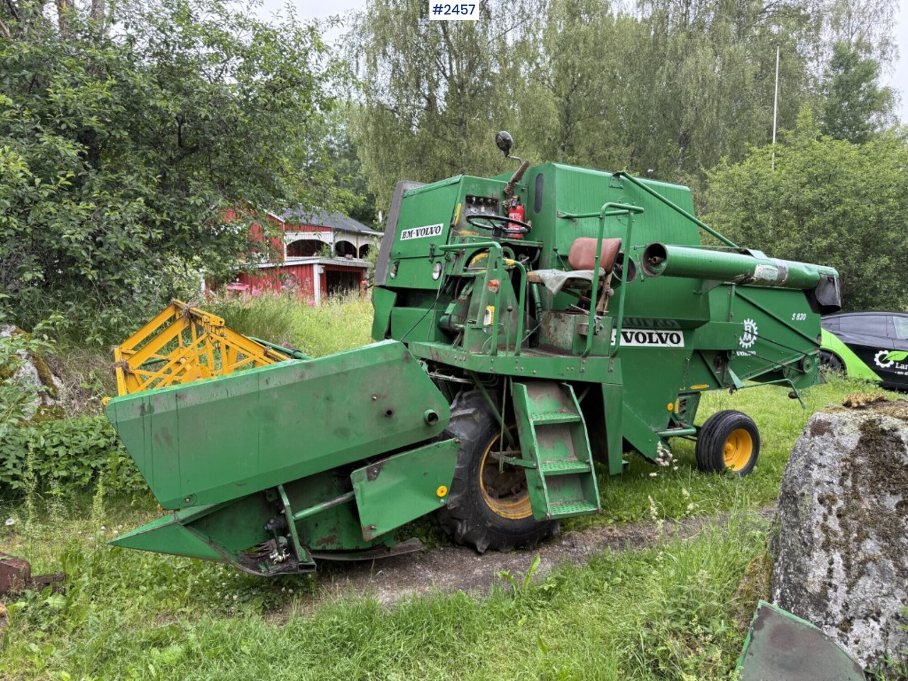 Combine harvester Volvo BM S830 with 2 cutting tables - מקצרת קומבינה: תמונה 2 Combine harvester Volvo BM S830 with 2 cutting tables - מקצרת קומבינה: תמונה 2