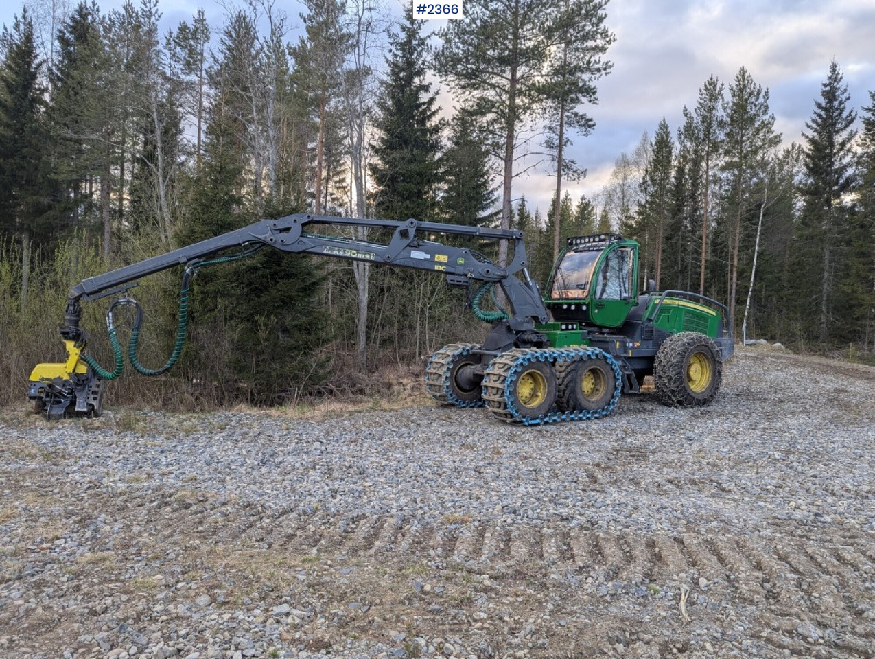 Harvester John Deere 1170G - מקצרת יערות: תמונה 1 Harvester John Deere 1170G - מקצרת יערות: תמונה 1