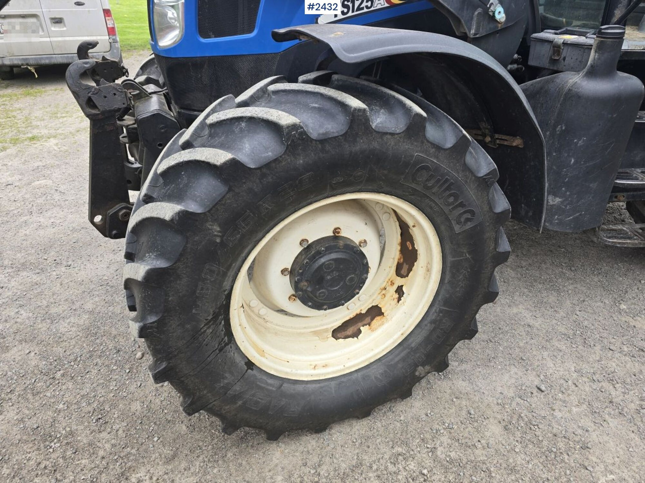 טרקטור חקלאי New Holland TS 125A med Frontlastare: תמונה 17