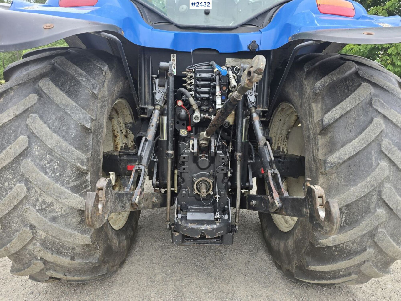 טרקטור חקלאי New Holland TS 125A med Frontlastare: תמונה 10