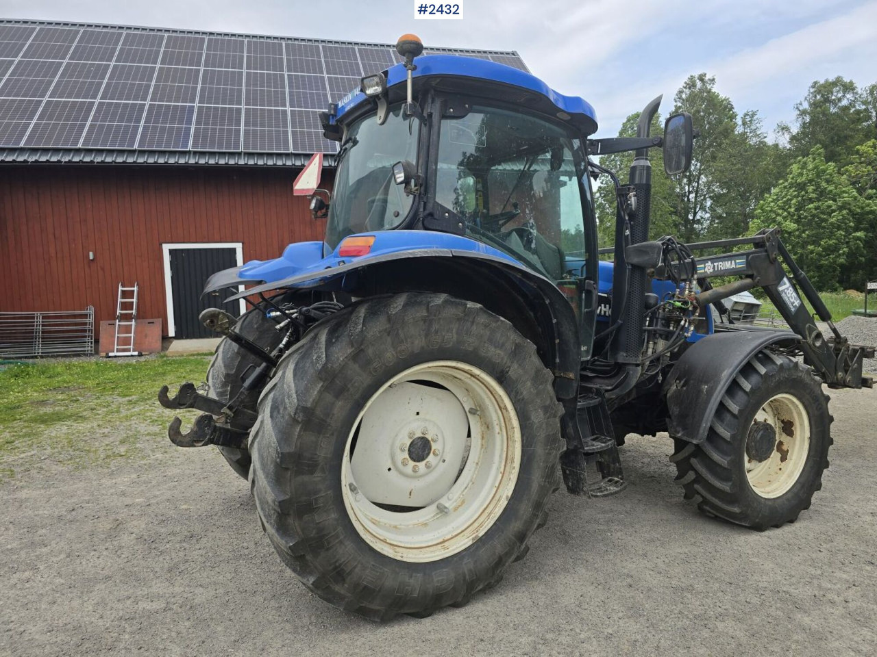 טרקטור חקלאי New Holland TS 125A med Frontlastare: תמונה 8