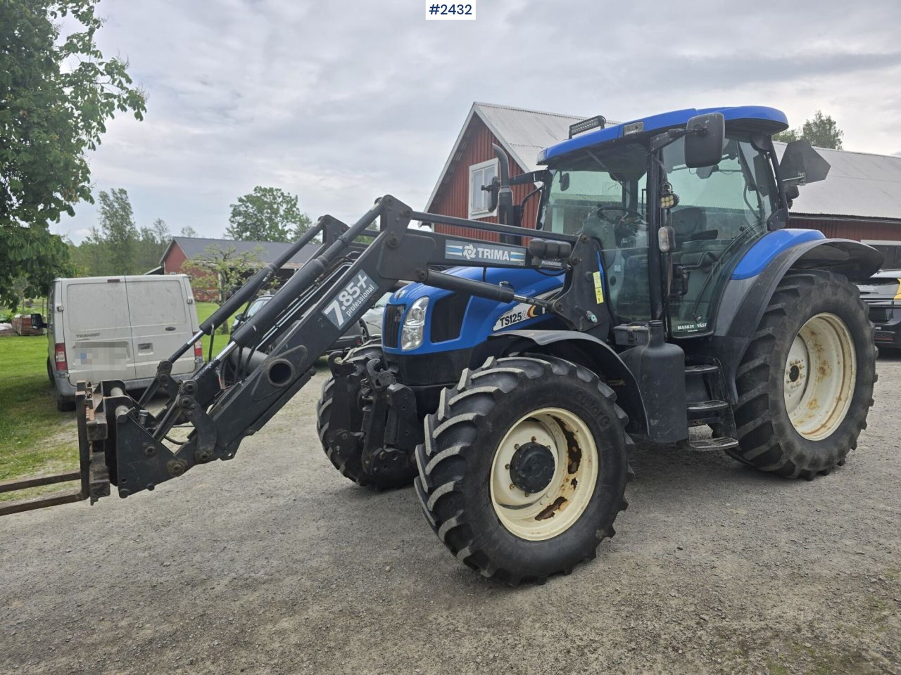 טרקטור חקלאי New Holland TS 125A med Frontlastare: תמונה 7