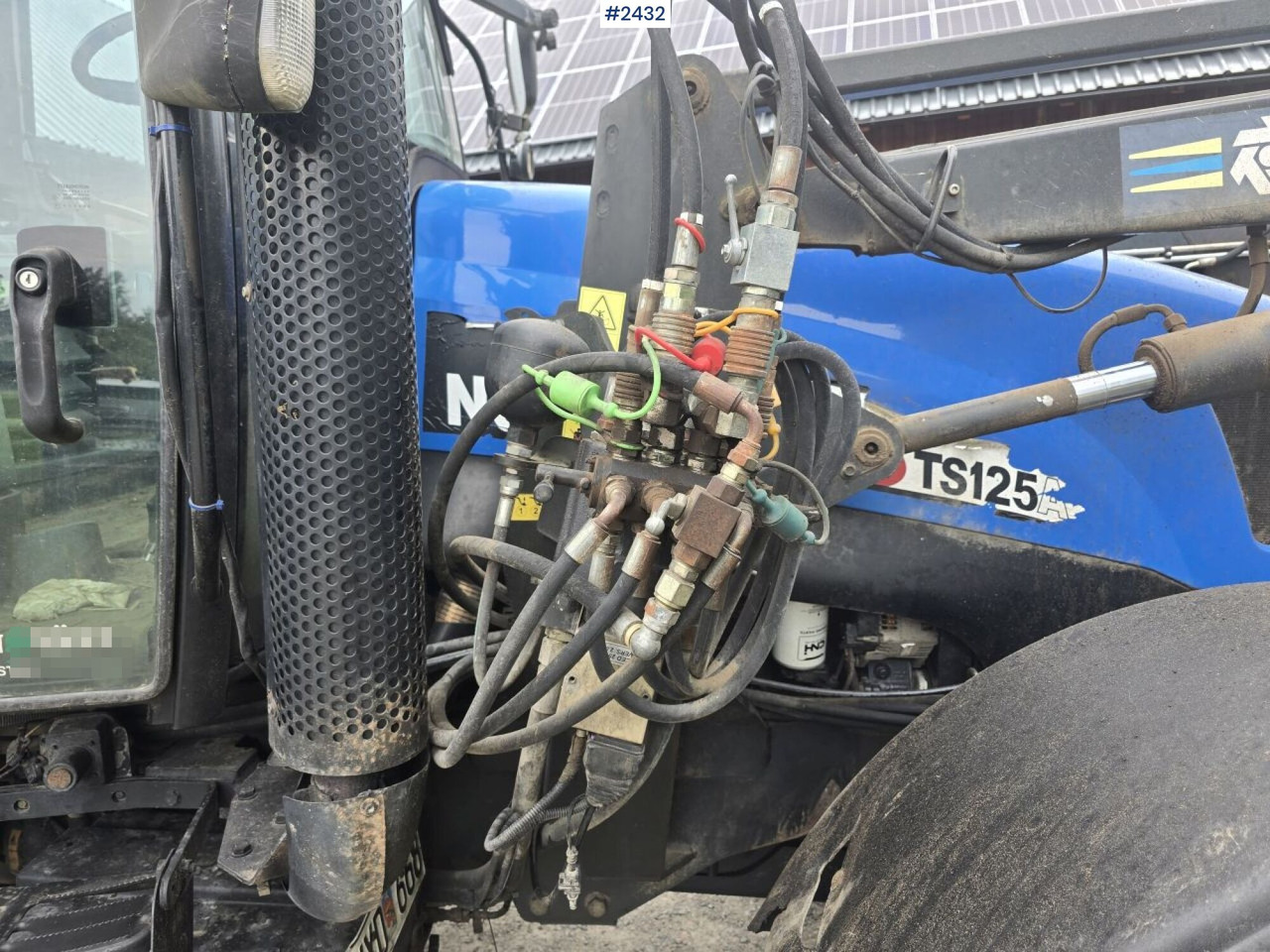 טרקטור חקלאי New Holland TS 125A med Frontlastare: תמונה 20