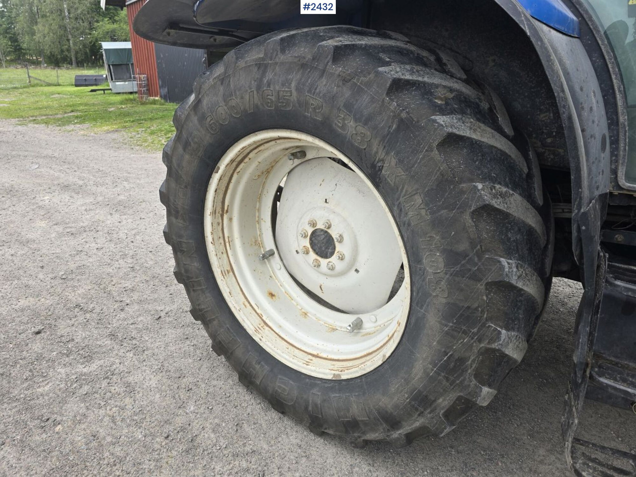 טרקטור חקלאי New Holland TS 125A med Frontlastare: תמונה 14