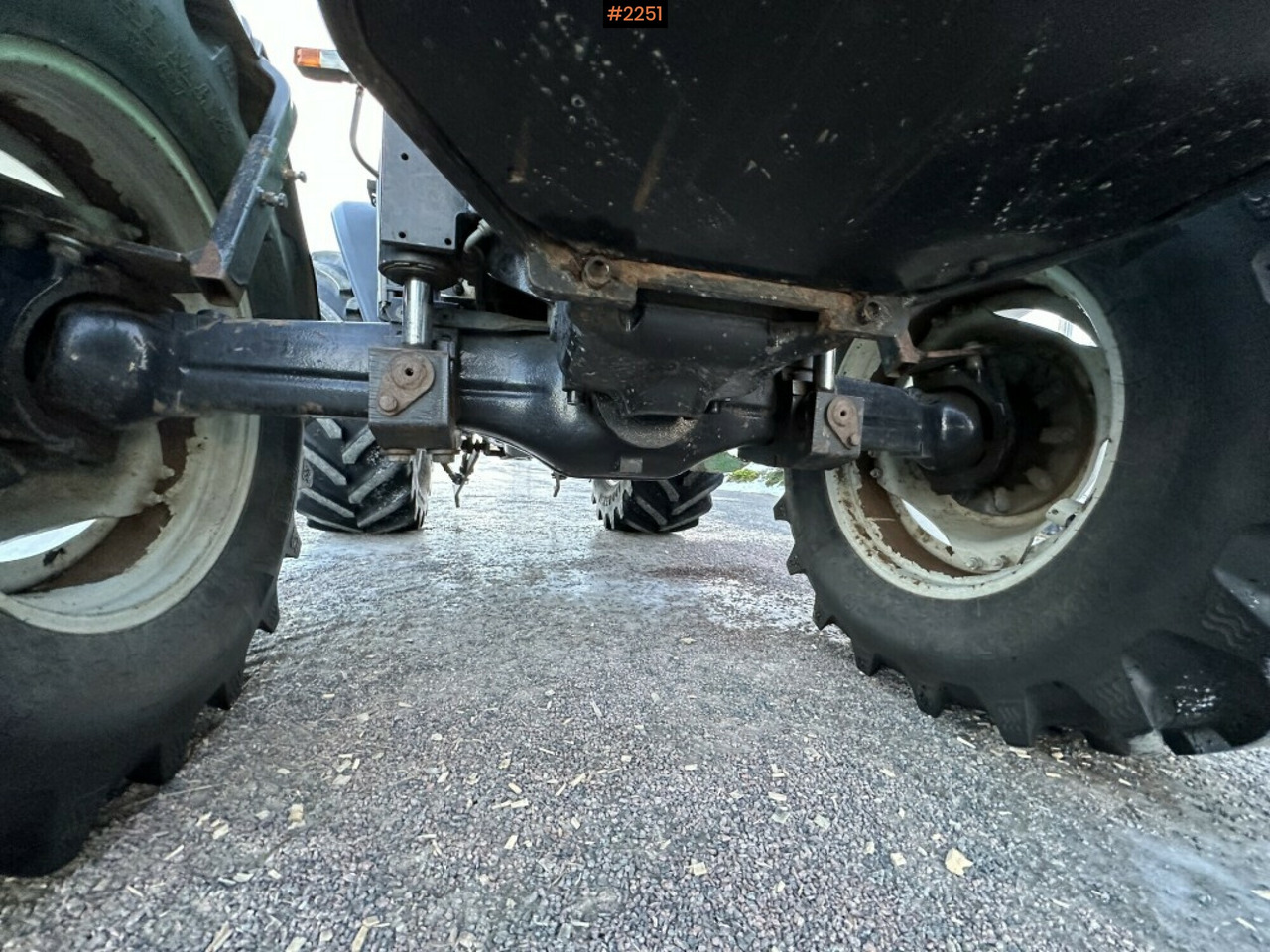טרקטור חקלאי Valtra X110 waiststeering tractor with twintrac: תמונה 13