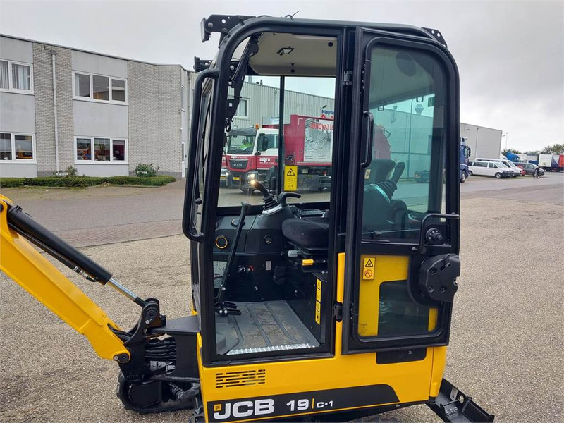 מיני מחפר JCB 19C-1 PC: תמונה 8