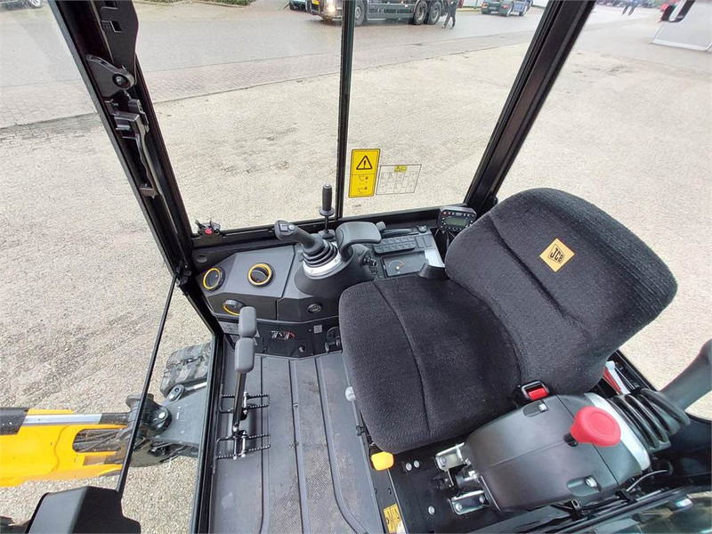 מיני מחפר JCB 19C-1 PC: תמונה 7