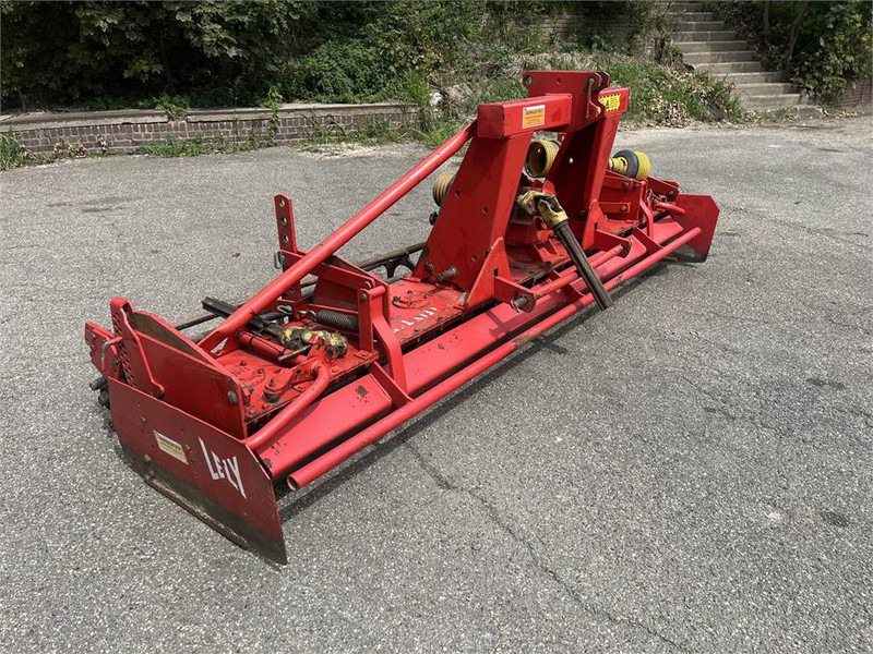 Lely 300-22 - משדדת כוח: תמונה 1 Lely 300-22 - משדדת כוח: תמונה 1