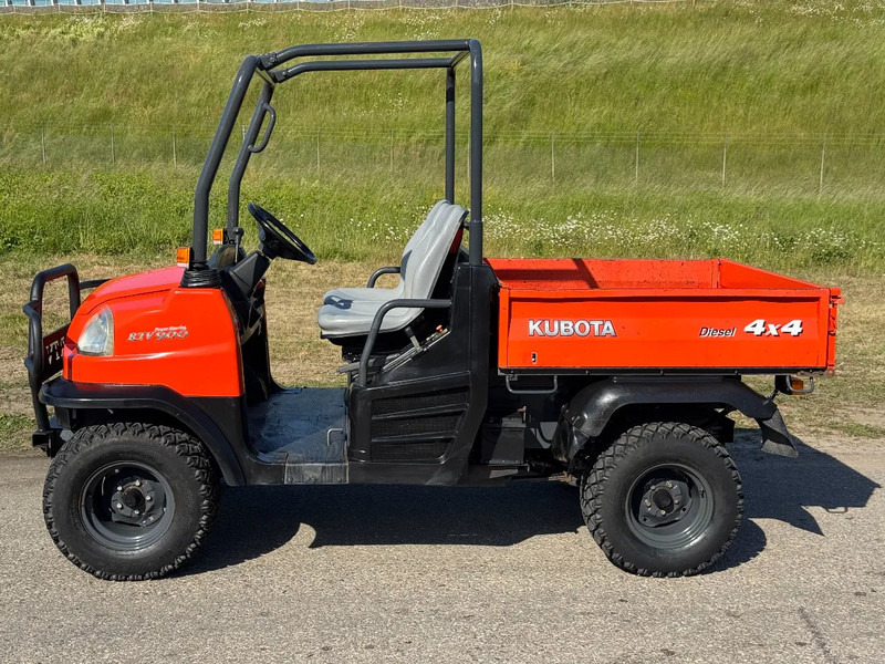 Kubota RTV 900 4X4 - שתיל גינה: תמונה 3 Kubota RTV 900 4X4 - שתיל גינה: תמונה 3