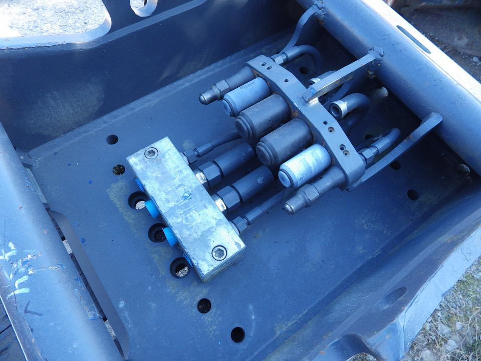SchraubAdapterPlatte OQ80 OilQuick 80 ( MWST ausweisbar ) - מצמד מהיר: תמונה 3 SchraubAdapterPlatte OQ80 OilQuick 80 ( MWST ausweisbar ) - מצמד מהיר: תמונה 3