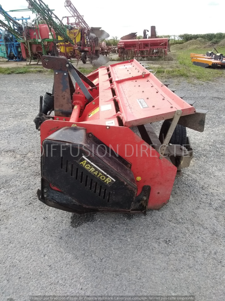 AGRATOR BROYEUR A AXE HORIZONTAL T 3100 - גוזם עשבים ליערות: תמונה 5 AGRATOR BROYEUR A AXE HORIZONTAL T 3100 - גוזם עשבים ליערות: תמונה 5