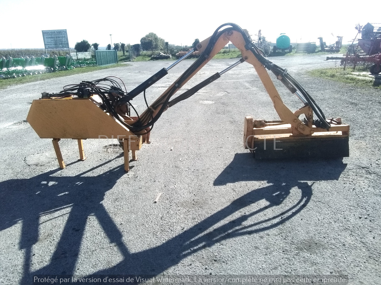 BOMFORD EPAREUSE GT 4689 - מכונות אחרות: תמונה 2 BOMFORD EPAREUSE GT 4689 - מכונות אחרות: תמונה 2