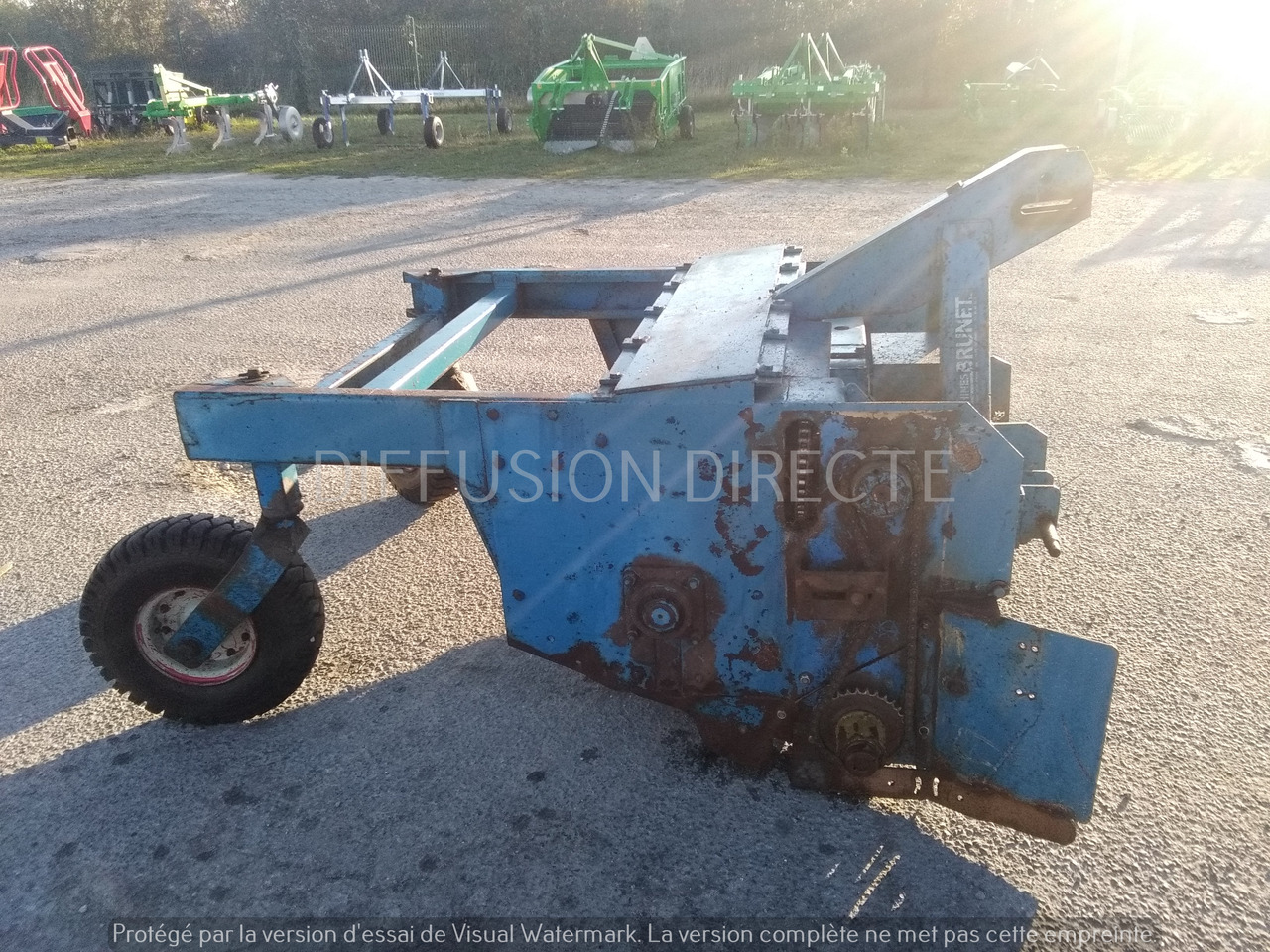 BRUNET BROYEUR A SARMENTS BRM 125 - מכסחת תבואה/ עשבים: תמונה 3 BRUNET BROYEUR A SARMENTS BRM 125 - מכסחת תבואה/ עשבים: תמונה 3