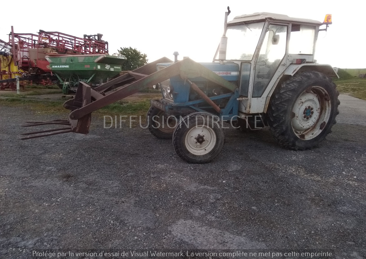 FORD TRACTEUR AGRICOLE 5000 SUPER MAJOR - טרקטור חקלאי: תמונה 3 FORD TRACTEUR AGRICOLE 5000 SUPER MAJOR - טרקטור חקלאי: תמונה 3