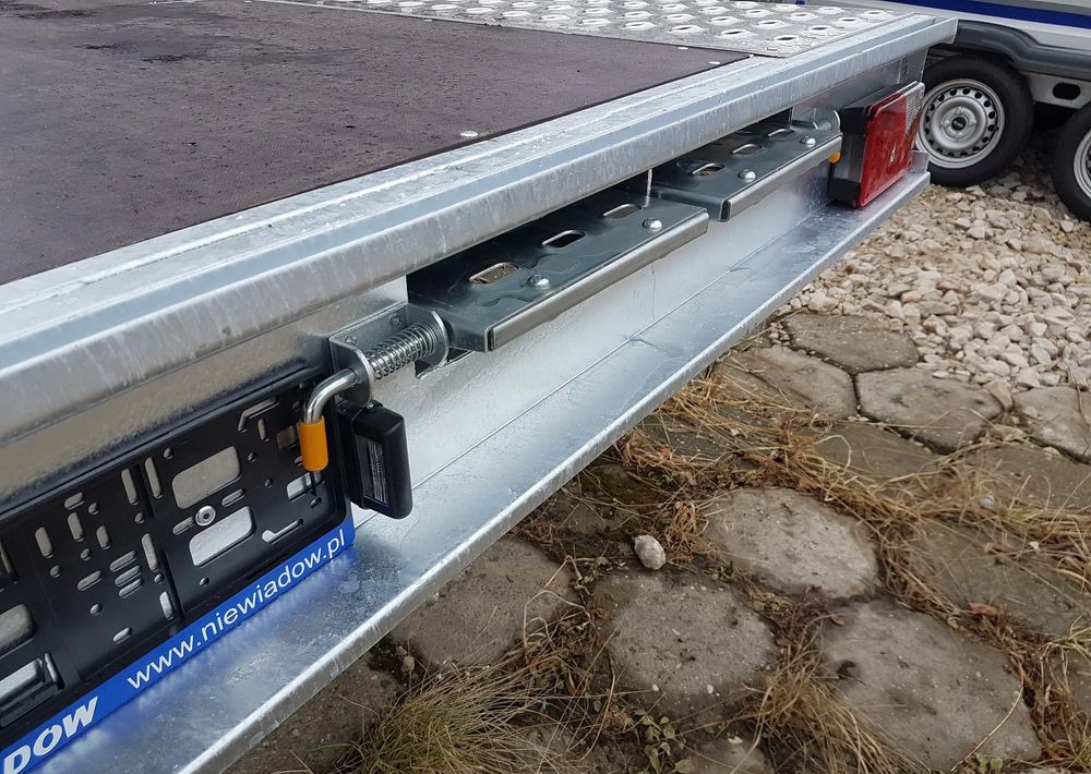 Niewiadów NM MARS 4,5x2,1m 2.7T R14C z sklejka - קרון נגרר בהובלה אוטומטית: תמונה 3 Niewiadów NM MARS 4,5x2,1m 2.7T R14C z sklejka - קרון נגרר בהובלה אוטומטית: תמונה 3