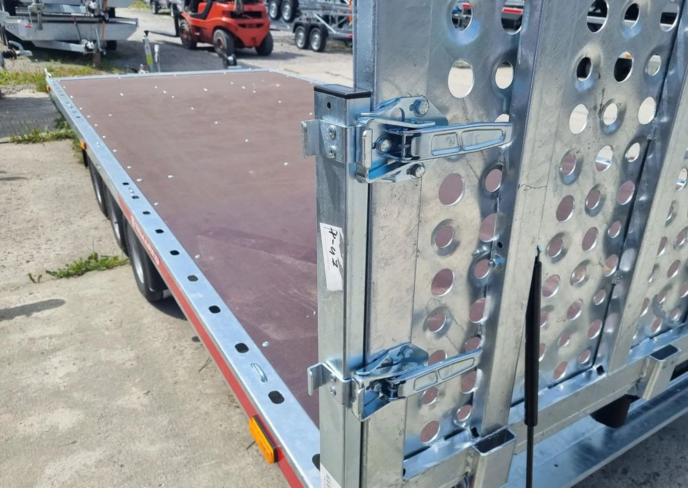 TEMARED UNIVERSAL 5121/3 3.5T R10C SKLEJKA - קרון נגרר בהובלה אוטומטית: תמונה 5 TEMARED UNIVERSAL 5121/3 3.5T R10C SKLEJKA - קרון נגרר בהובלה אוטומטית: תמונה 5