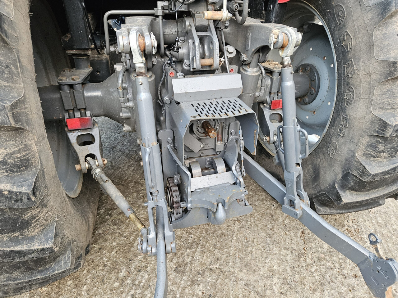 2013 MF 5440 4wd tractor, Very Nice. - טרקטור חקלאי: תמונה 4 2013 MF 5440 4wd tractor, Very Nice. - טרקטור חקלאי: תמונה 4