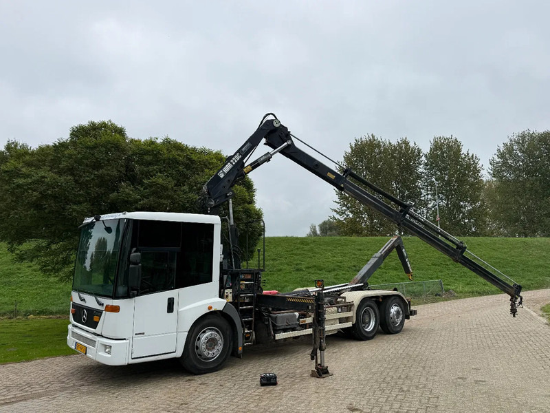 Mercedes-Benz Econic Hiab 220-Hooklift-6x2-Remote - משאית מנוף: תמונה 4 Mercedes-Benz Econic Hiab 220-Hooklift-6x2-Remote - משאית מנוף: תמונה 4