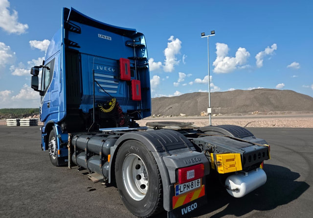 IvecoStralis 460 4x2 CNG / LNG - יחידת טרקטור: תמונה 3 IvecoStralis 460 4x2 CNG / LNG - יחידת טרקטור: תמונה 3